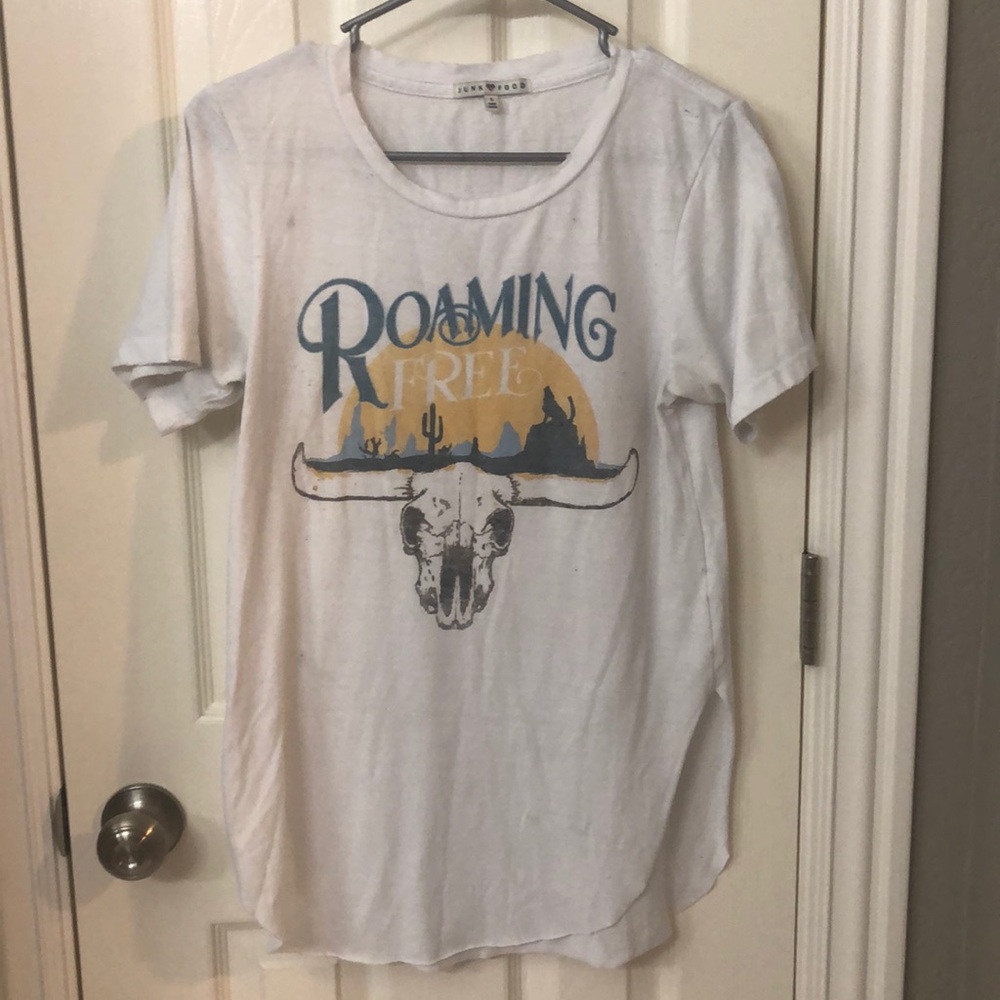 Junk food “roaming free” tee